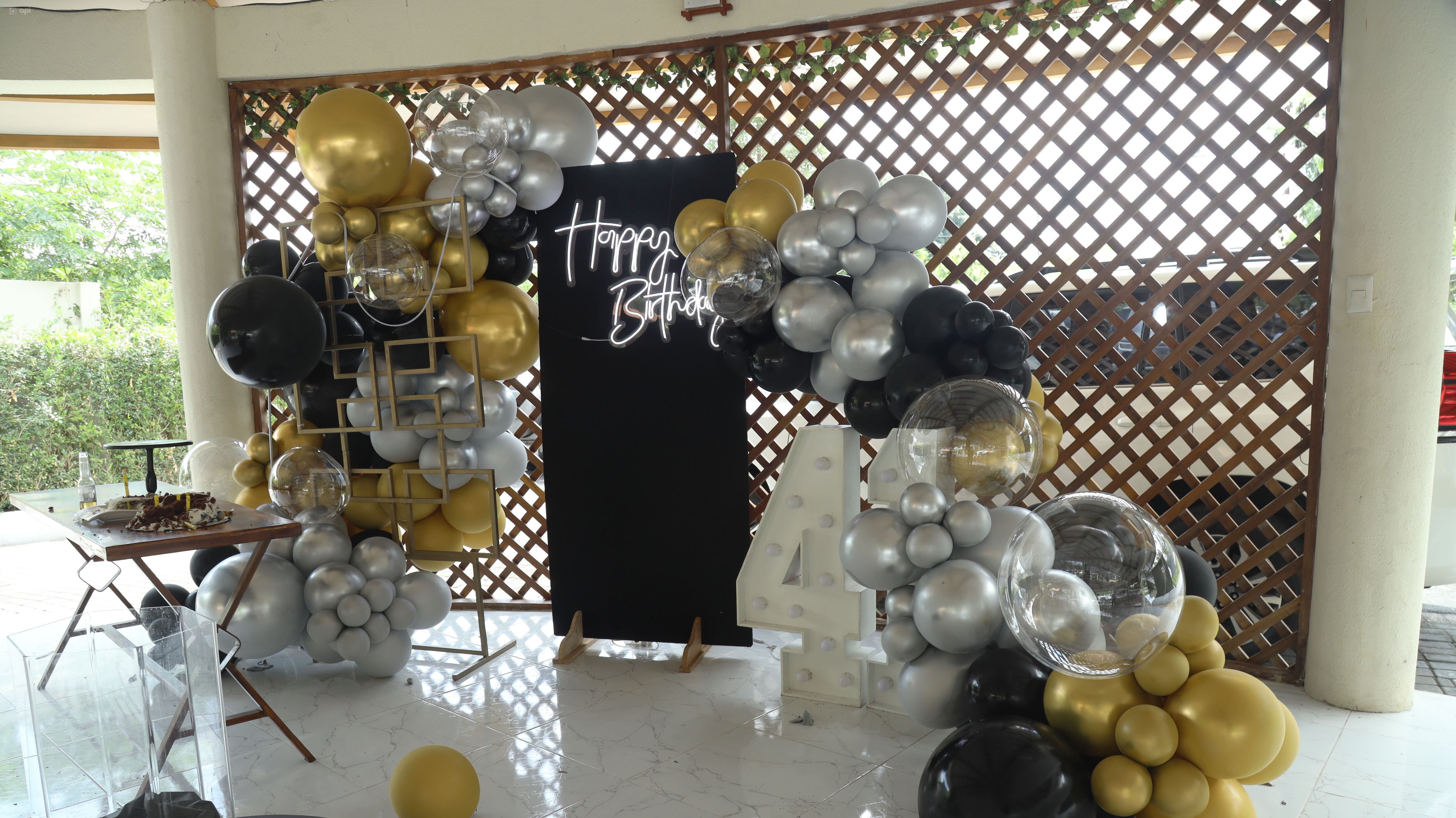 La Policía Nacional realizó un allanamiento en una finca ubicada en la vía a la Costa, dónde se presume se realizaba una "narcofiesta"