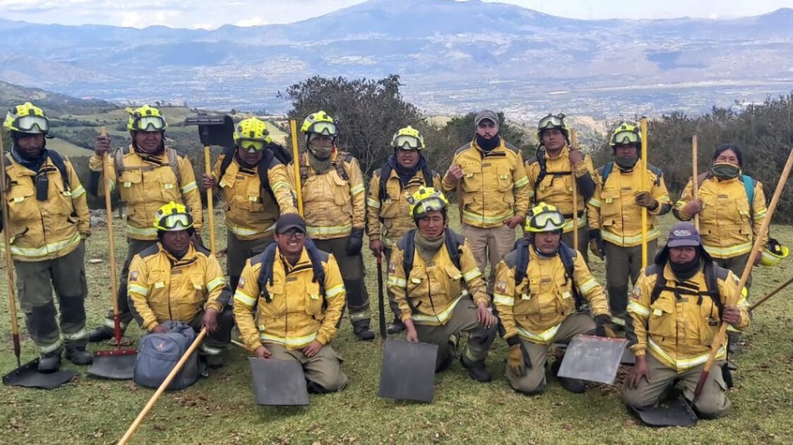 FONAG combatió por tres días el incendio forestal en el Cerro Puntas