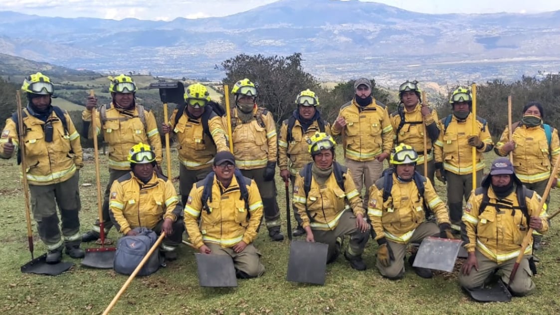 FONAG combatió por tres días el incendio forestal en el Cerro Puntas