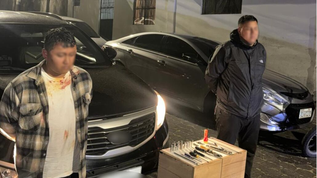 Intentaban robar a transeúntes y vehículos en el norte de Quito: fueron detenidos y un carro robado fue recuperado