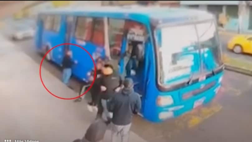 Policía que se movilizaba en bus frustró asalto a pasajeros en el sur de Quito