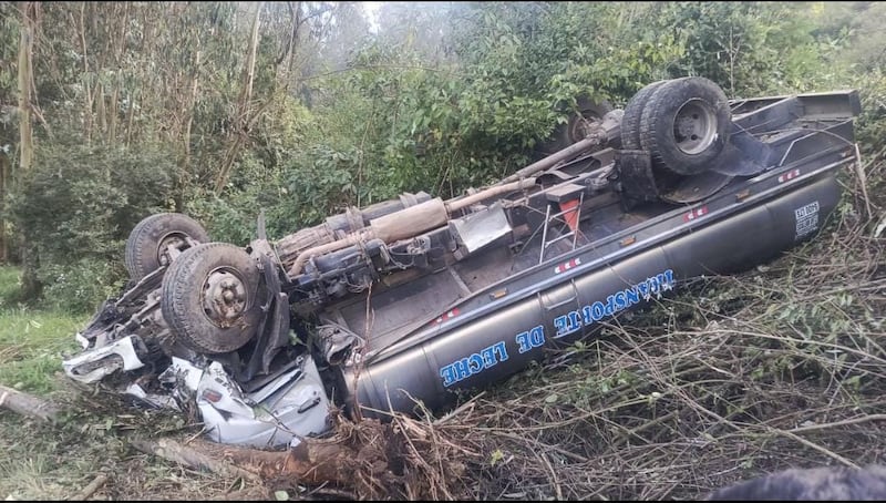 Fatal accidente en Pintag, Quito, deja una persona fallecida: camión pierde carril y cae a quebrada