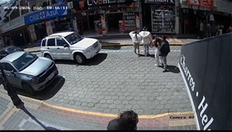 agresión a mujer en Otavalo