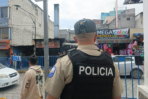 Se conocen nuevos detalles del asesinato de tres hombres en un local de comidas de la Nueva Aurora, al sur de Quito