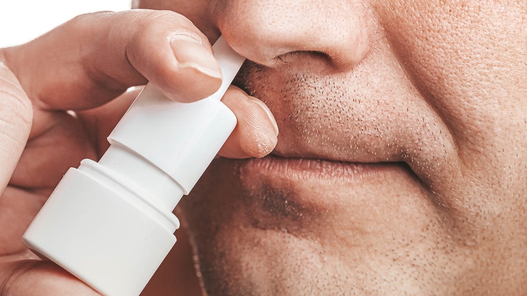 Científicos desarrollaron una vacuna experimental en forma de aerosol nasal diseñada para proteger contra múltiples amenazas respiratorias. Foto: Creative Commons.