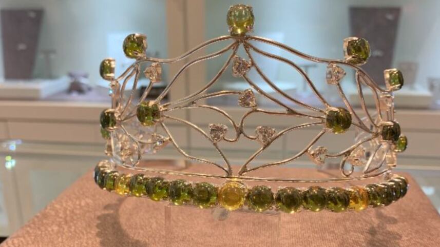 Corona Reina San Francisco de Quito 2022-2023