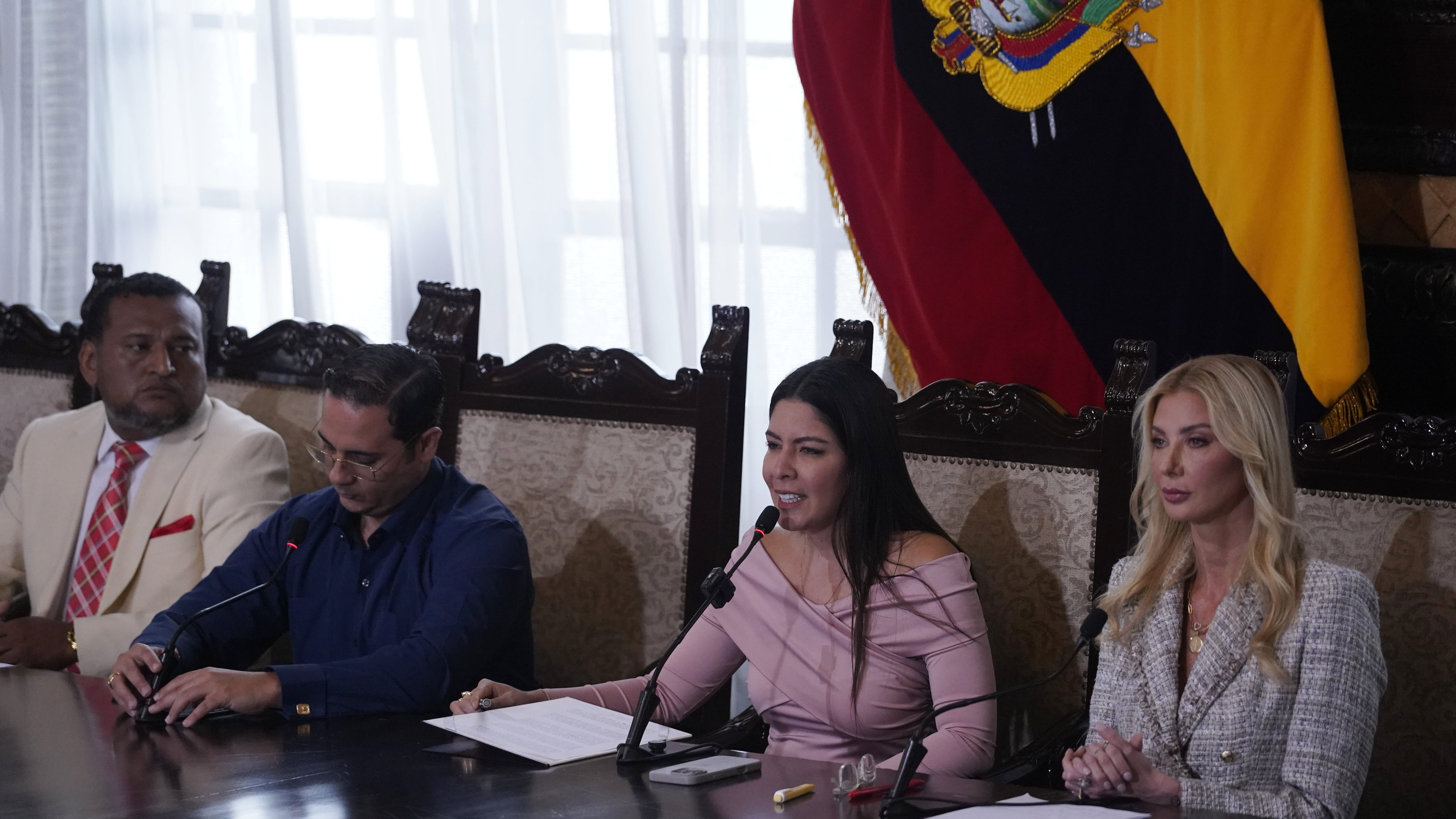 Tatiana Coronel asume la Alcaldía de Guayaquil tras licencia de Aquiles Álvarez
