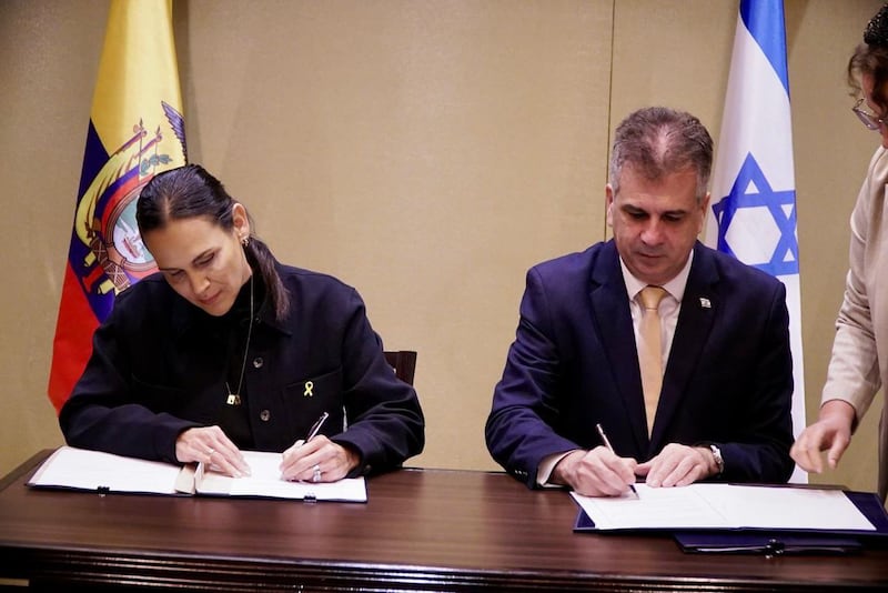 Ecuador e Israel firman acuerdo para impulsar energías renovables y tecnología energética