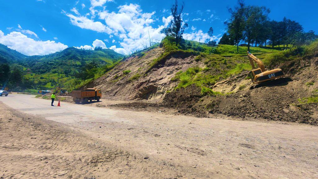 Vía Cuenca-Girón-Pasaje