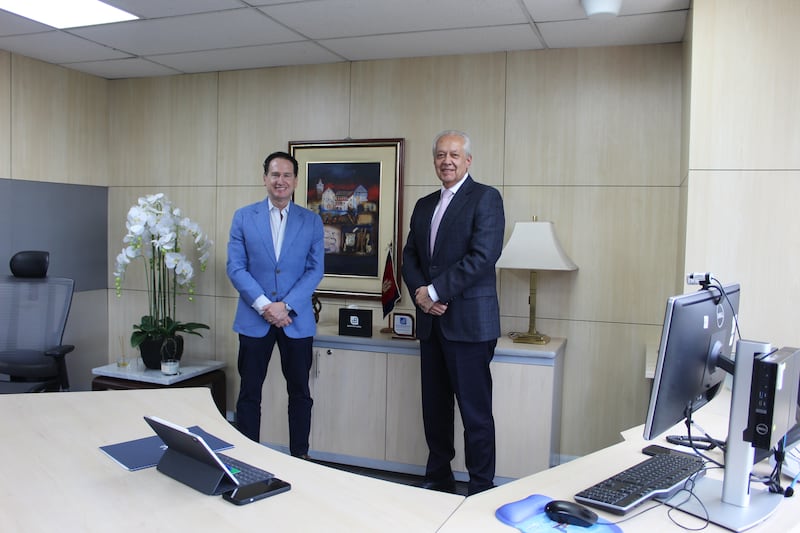 Hernán Cueva, CEO de Metro Ecuador, junto a Iván Andrade, Presidente Ejecutivo de Banco del Pacífico