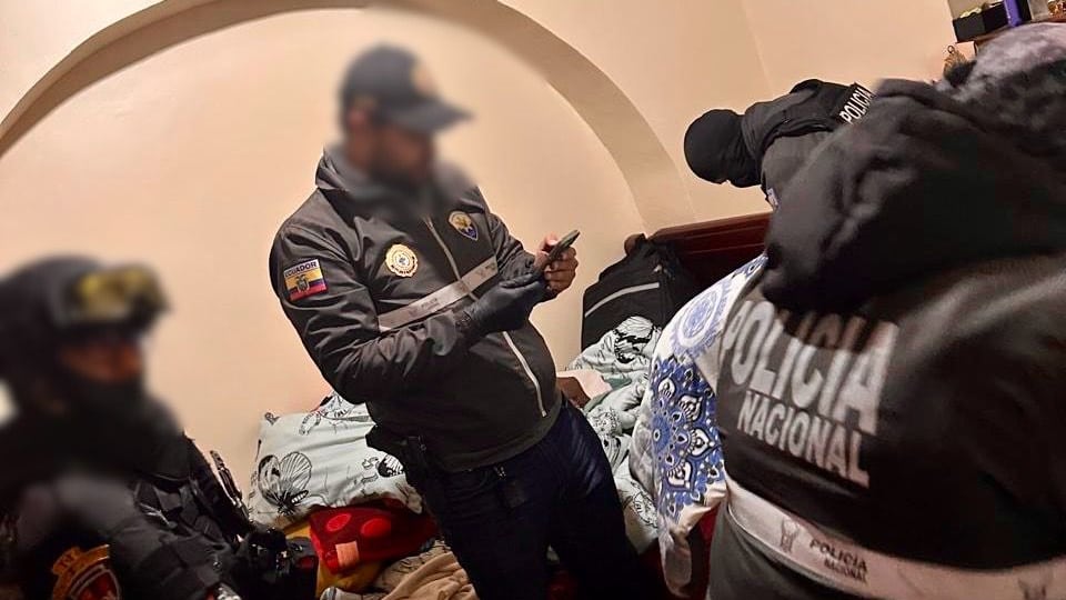 Armas, relojes y joyas: los indicios clave que encontraron a sospechoso del asesinato de guardia en el norte de Quito