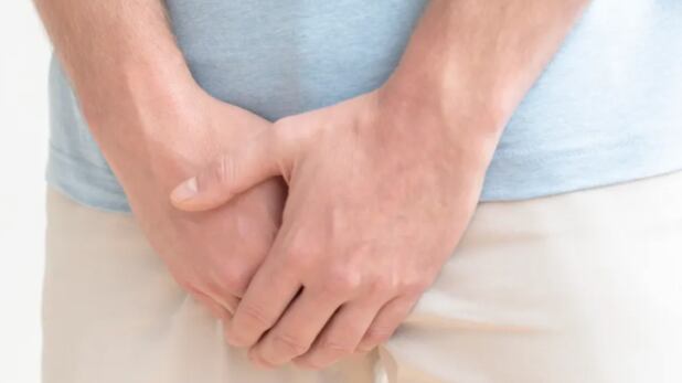 Joven de 22 años descubrió un gusano retorciéndose en sus partes íntimas después de un viaje a la playa