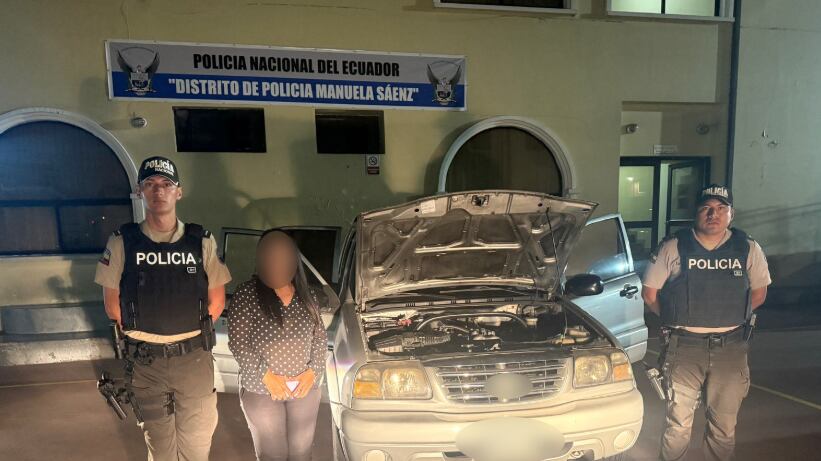 Mujer recupera su vehículo robado de un garaje en el centro-norte de Quito