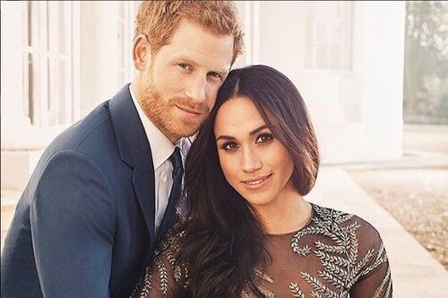 La inédita foto de Harry y Meghan que la reina Isabel luce en el Palacio