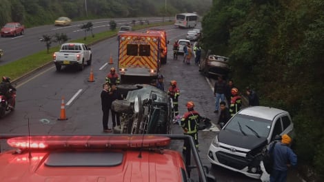Cuatro heridos tras accidente de tránsito en la Av. Simón Bolívar, en el norte de Quito