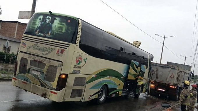 El bus de la cooperativa Azuay cubría la ruta Cuenca–Machala cuando se registró el fatal accidente.
