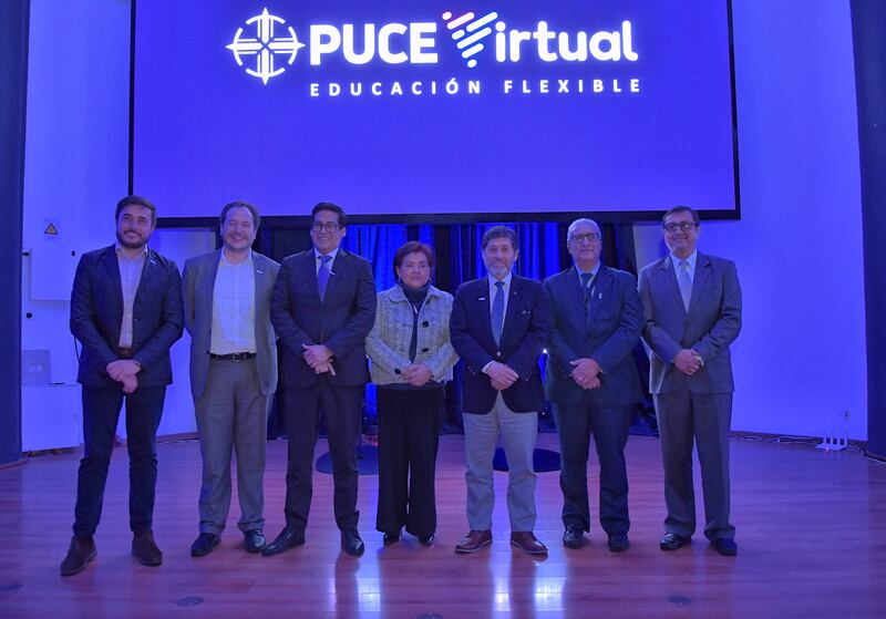 Presentación de PUCE Virtual