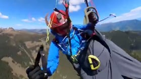 VIDEO: Paracaidista sobrevivió de milagro tras impactar contra un avión en pleno vuelo - Fuente: Video de X