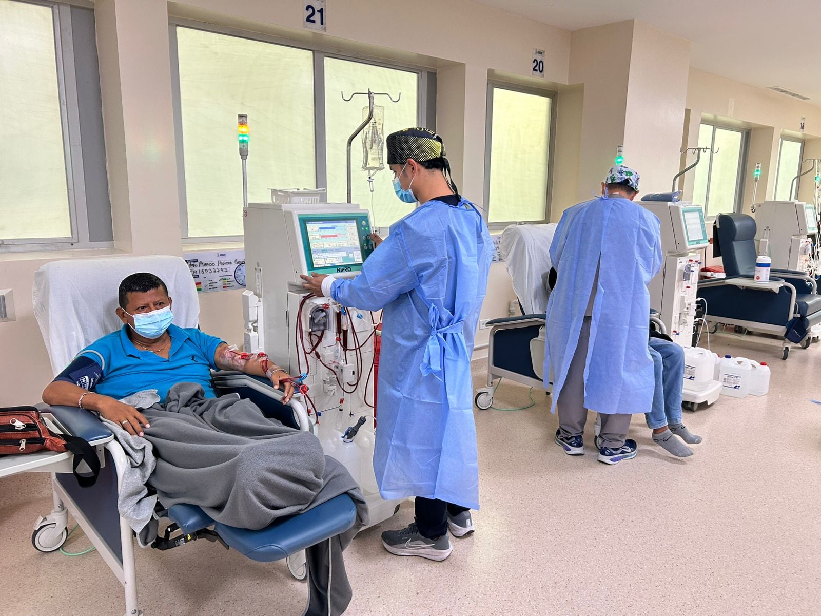 Gobierno del presidente Noboa fortalece la Unidad de Diálisis del Hospital Los Ceibos con inversión de USD 2,5 millones