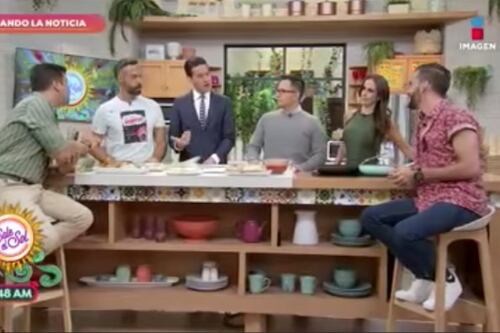 Periodista mexicano que cubrió tragedia por volcán critica situación del país durante programa