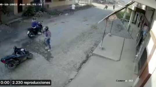 Habitantes casi linchan a delincuentes.