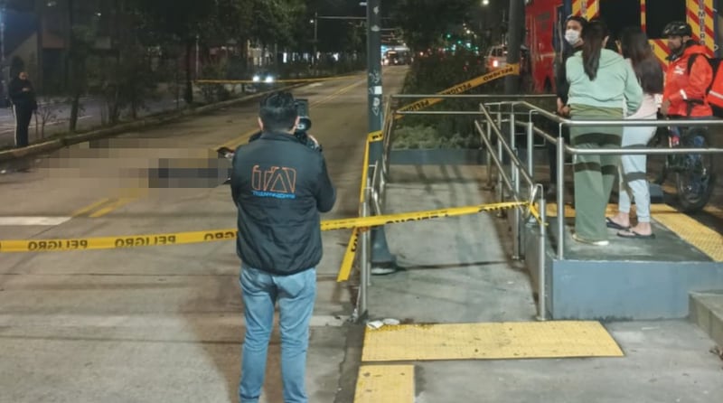 Motociclista falleció tras ser atropellado en el norte de Quito