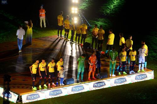 Noche Amarilla: Barcelona derrota a Alianza Lima con Pirlo como invitado pero con Alemán como figura