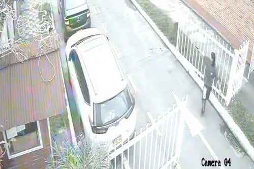 Video del atentado contra Miguel Uribe: cámara de seguridad grabó cómo atraparon a presunto sicario