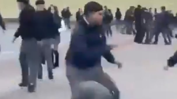 Chile: Pelea campal entre estudiantes tras partido de fútbol en el recreo deja 17 estudiantes detenidos