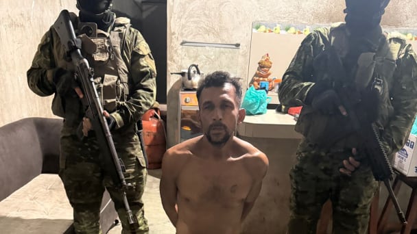 Capturan a alias “El Huevo”, presunto cabecilla de Los Lobos en Quevedo - Fuente: Fuerzas Armadas