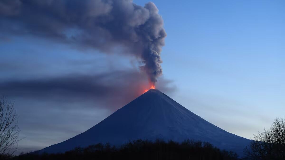 Erupción del volcán Kliuchevskoy.
