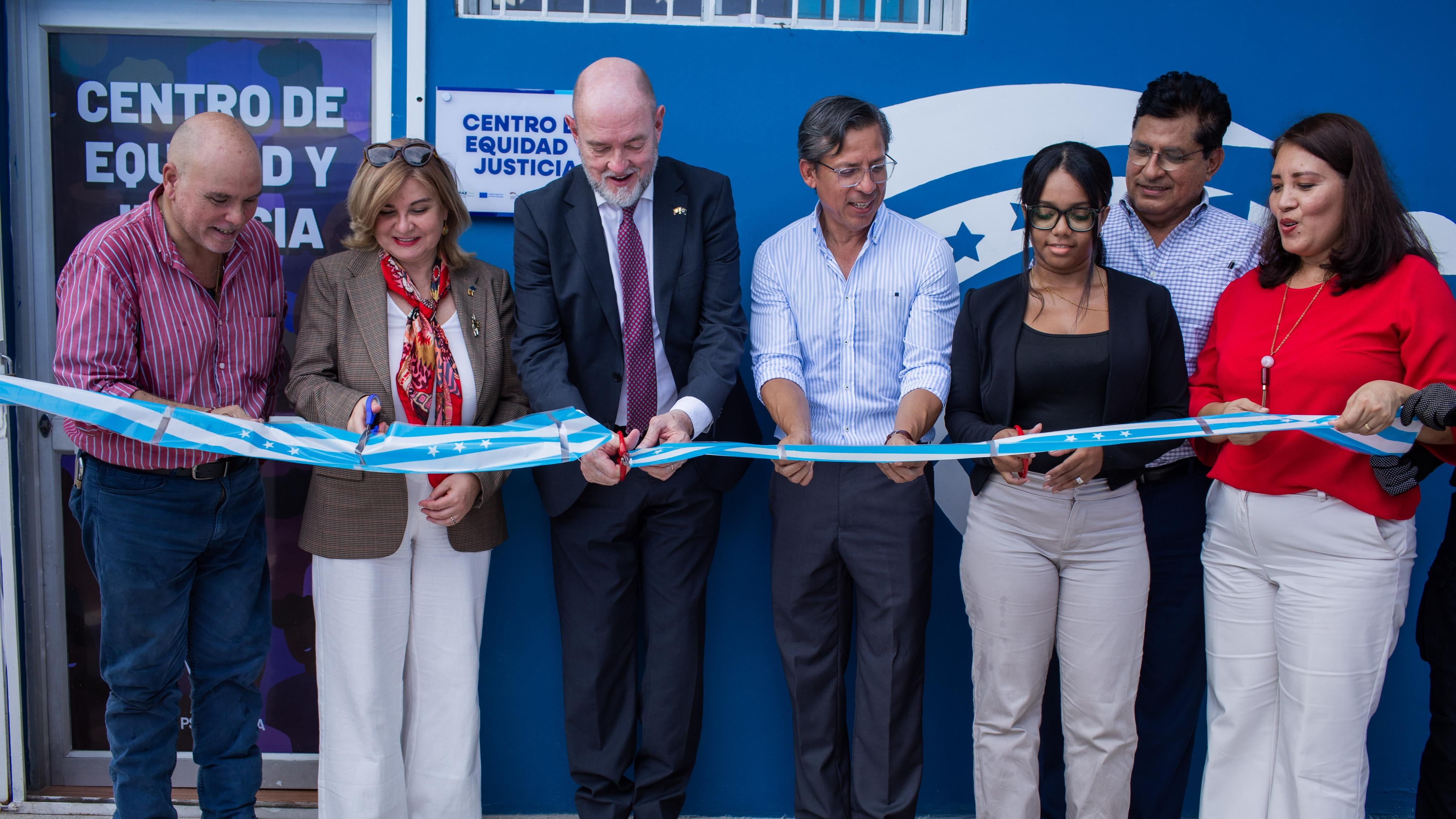 El espacio en Puerto Liza ofrece servicios gratuitos y amplía la cobertura municipal en zonas vulnerables.