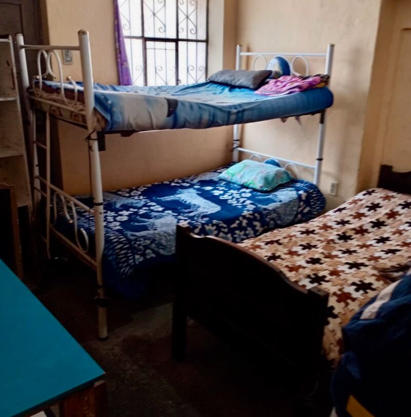 Adulto mayor desaparecido fue hallado en centro de rehabilitación clandestino en Quito