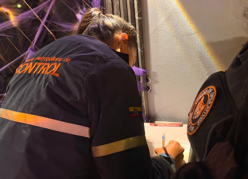 Clausuran cuatro restaurantes que operaban como discotecas en el norte de Quito