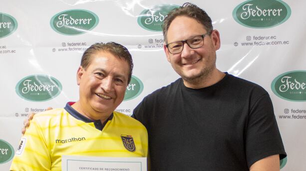 Federer premió al hincha que prefirió su hot-dog antes que celebrar un gol de Ecuador ante Uruguay