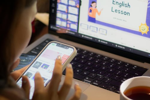 Aprende gratis inglés con la nueva aplicación de Google que funciona con IA