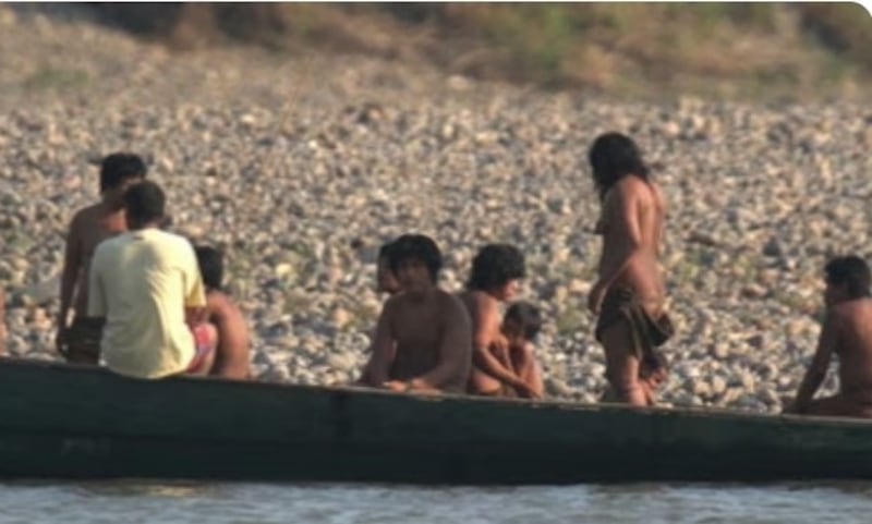 Revelan imágenes inéditas de uno de los últimos pueblos aislados del mundo