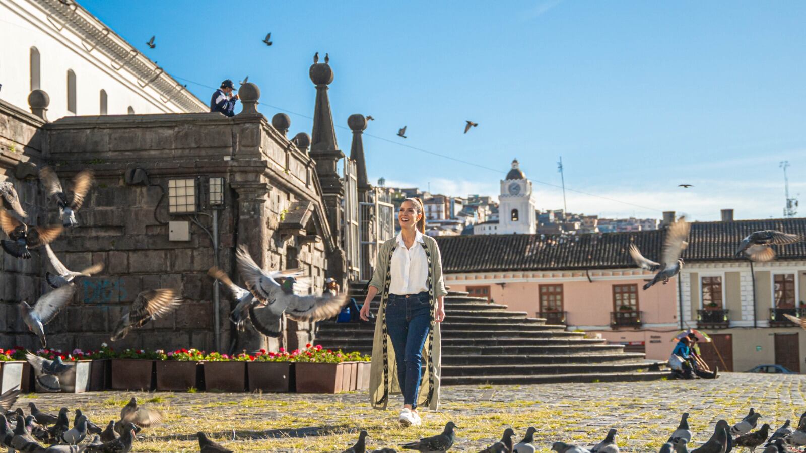 Chef Carolina Sánchez, conductora de 'Aventura Gastronómica Ecuador' por Sony Channel