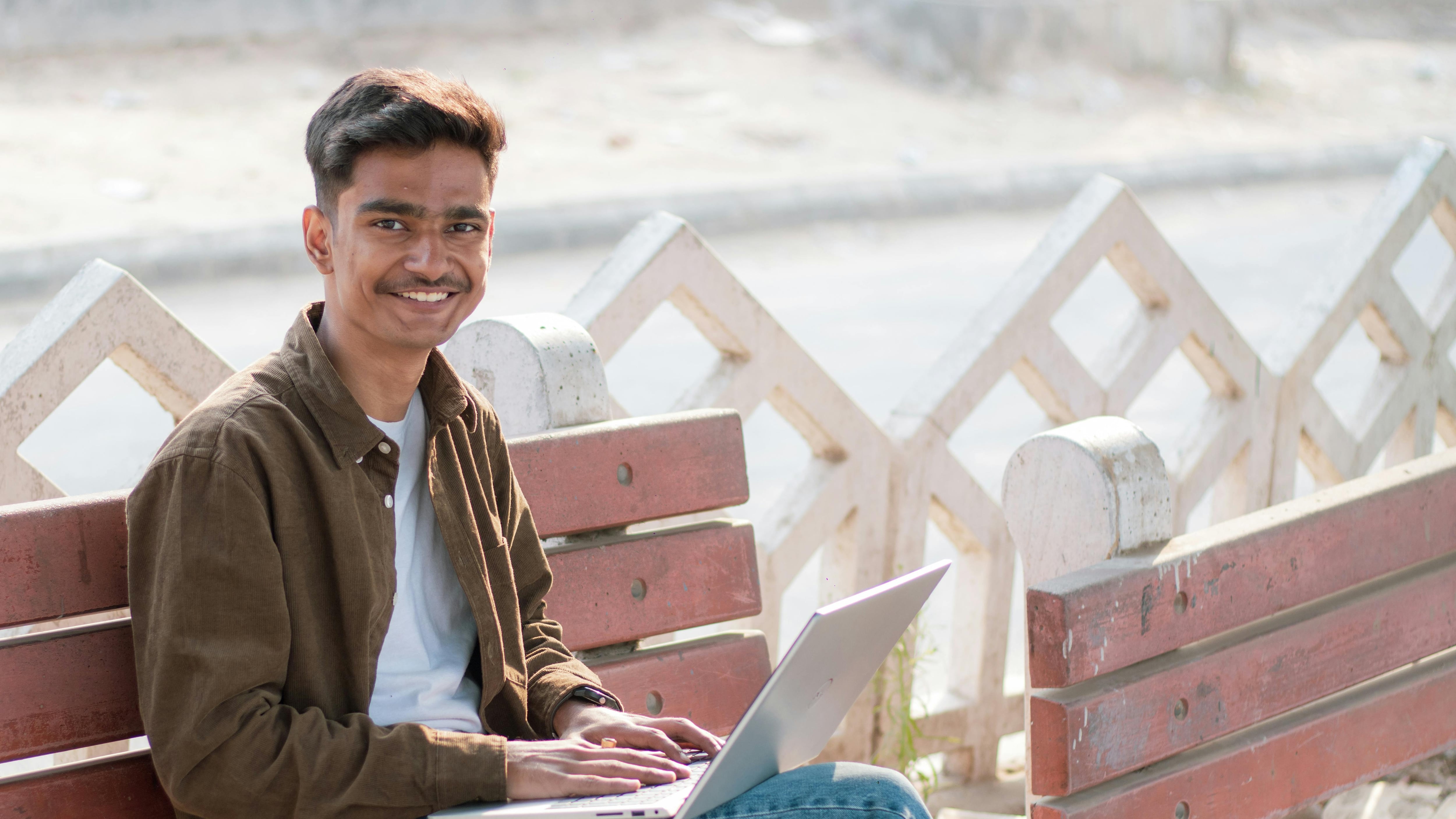 Hombre recibió sueldo sin trabajar durante siete meses