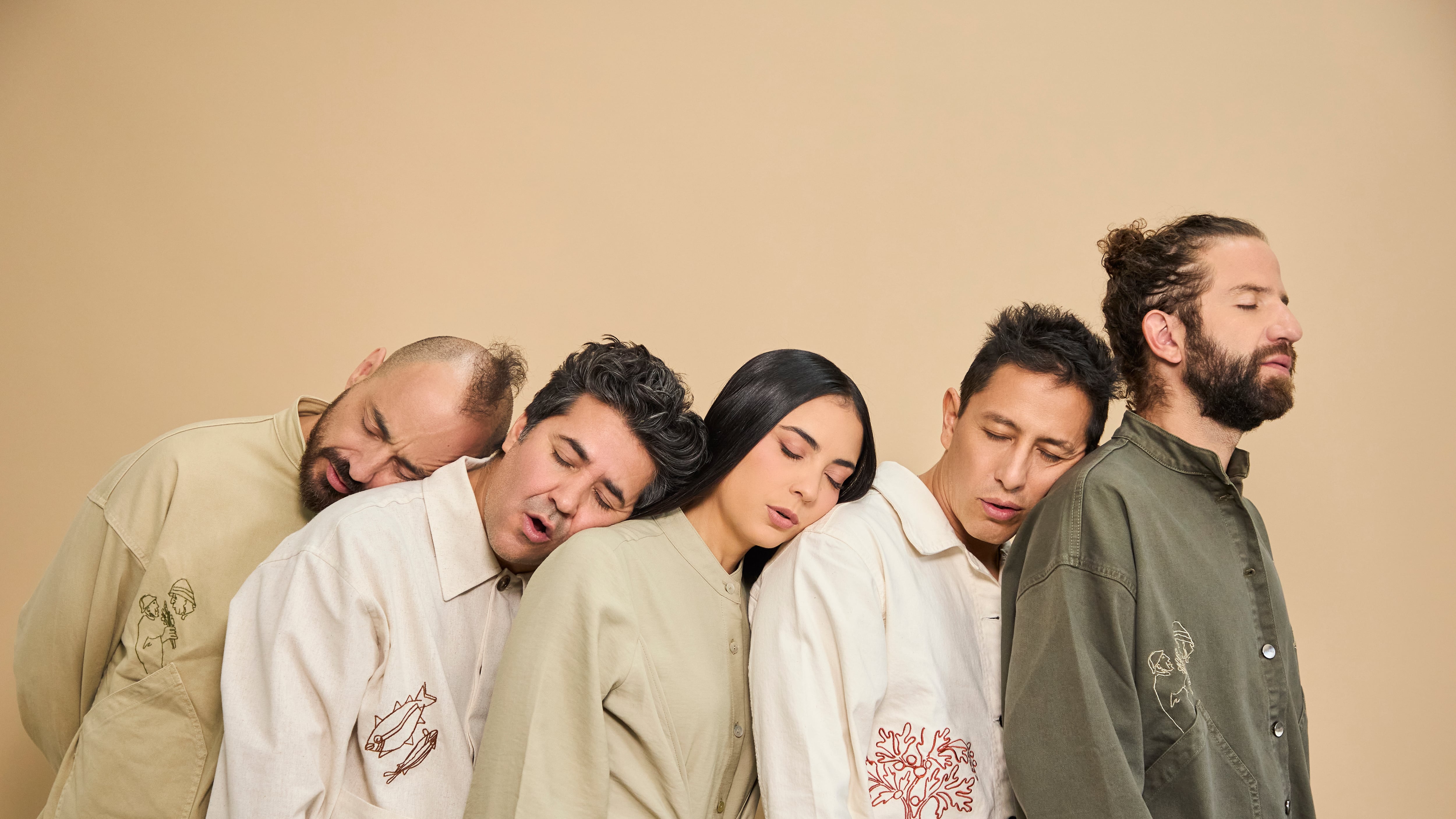 El disco, que se estrena el 23 de abril, presenta una evolución sonora de la banda ecuatoriana y dará paso a una gira internacional.