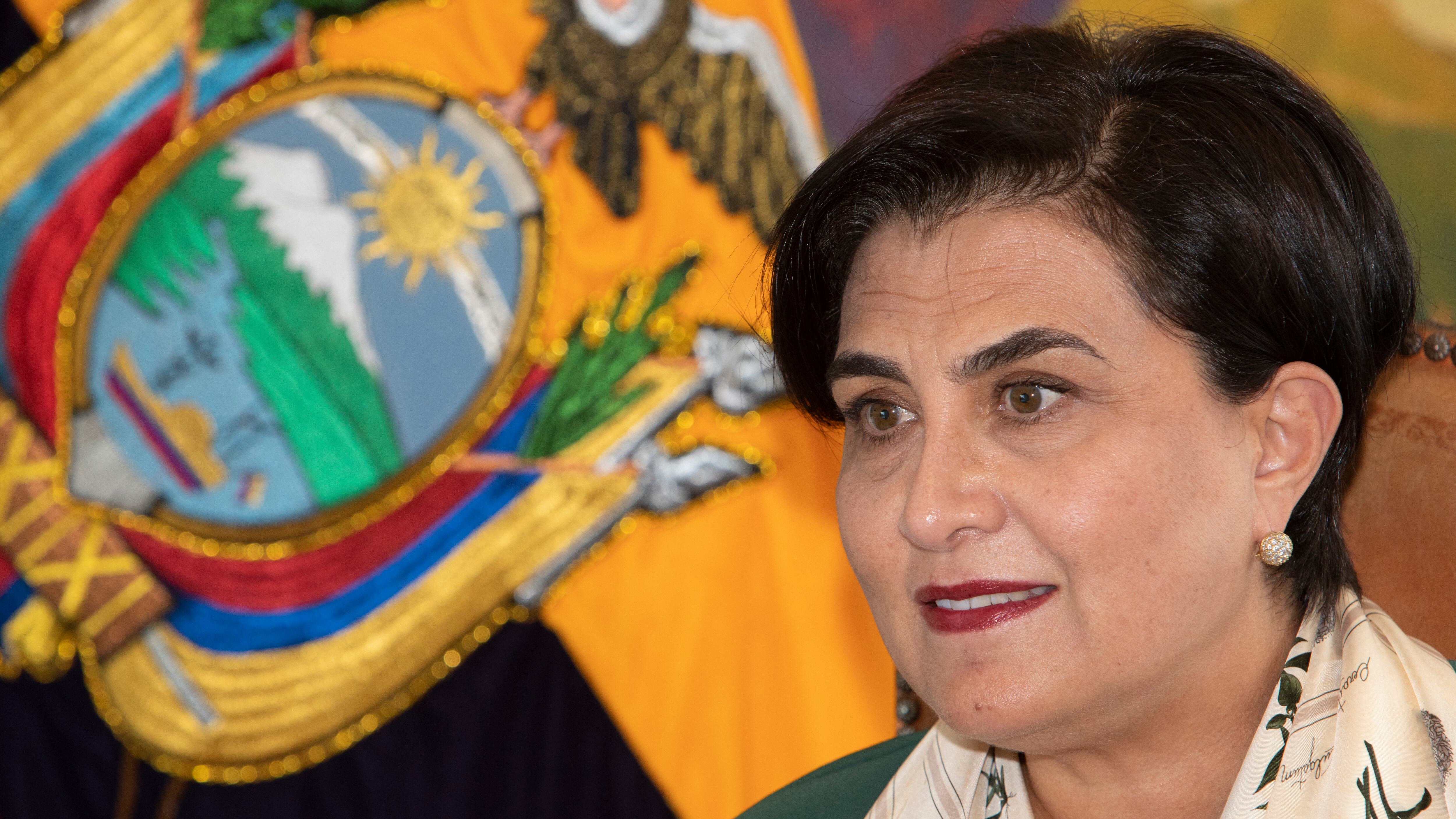 AME8804. QUITO (ECUADOR), 16/12/2025.- La canciller del Ecuador, Gabriela Sommerfeld, habla durante una entrevista con EFE este martes, en Quito (Ecuador). El presidente de Ecuador, Daniel Noboa, se reunirá en enero próximo, en Bélgica, con altas autoridades de la Unión Europea (UE), con las que analizará asuntos relacionados con inversiones, seguridad y el visado Schengen, entre otros, detalló Sommerfeld. EFE/ Gianna Benalcázar