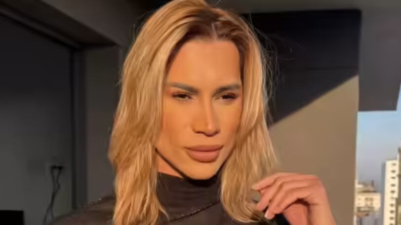 Influencer y estilista brasileño Adair Mendes Dutra Júnior