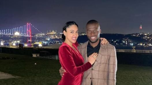 Enner Valencia y Sharon Escobar