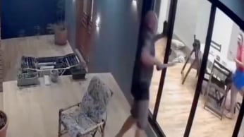 Ataque con machete dentro de un condominio en Rio Grande do Sul quedó registrado en video de vigilancia.