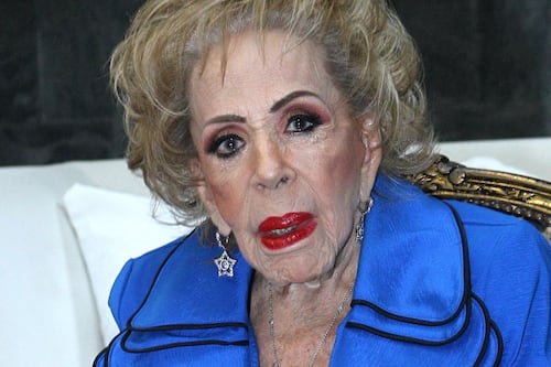 La familia de Silvia Pinal acude al hospital tras deterioro en su salud