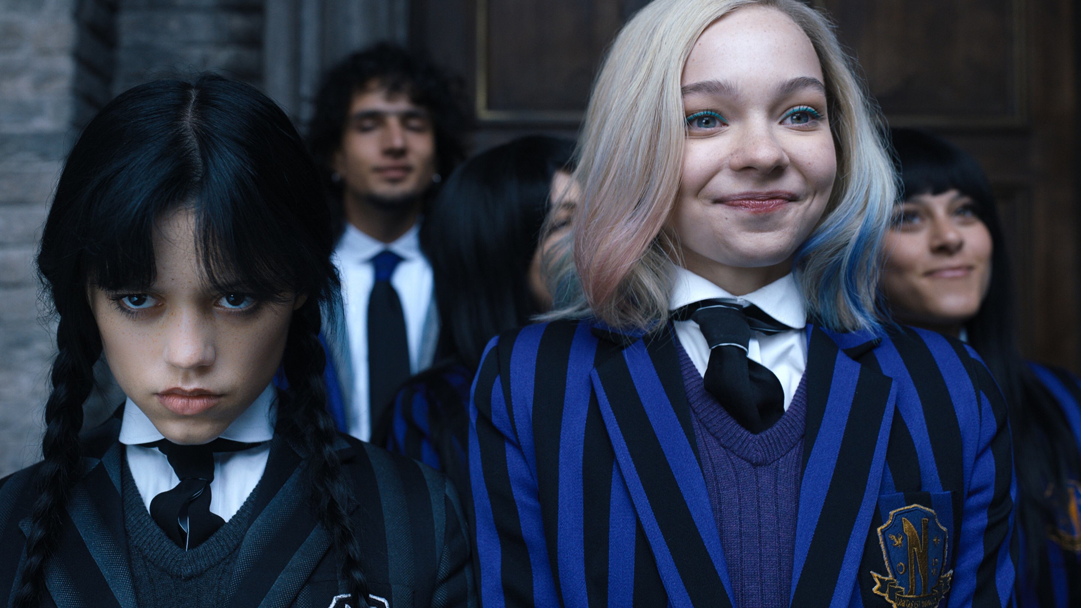 La edad real de los actores de ‘Merlina’: una de las estudiantes de Nevermore tiene casi 30