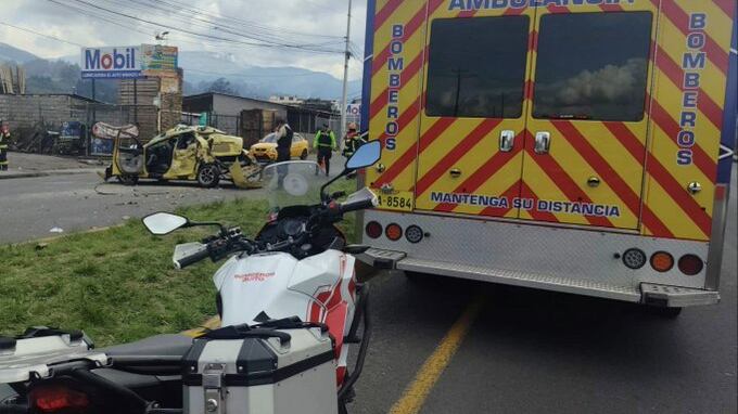 Siniestro de tránsito en la vía E35, redondel de Pifo.