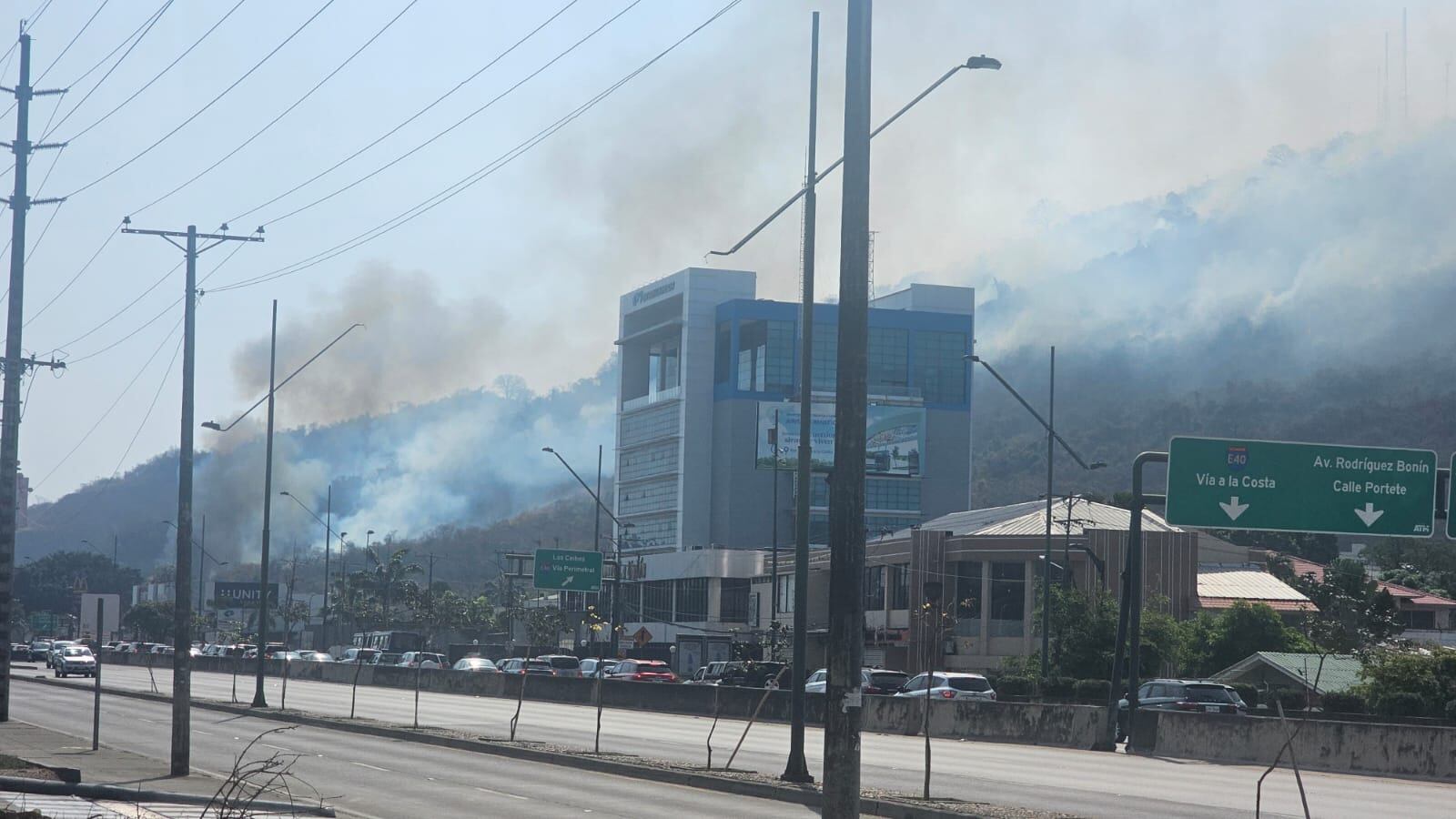 Incendio en Cerro Azul este 2 de diciembre