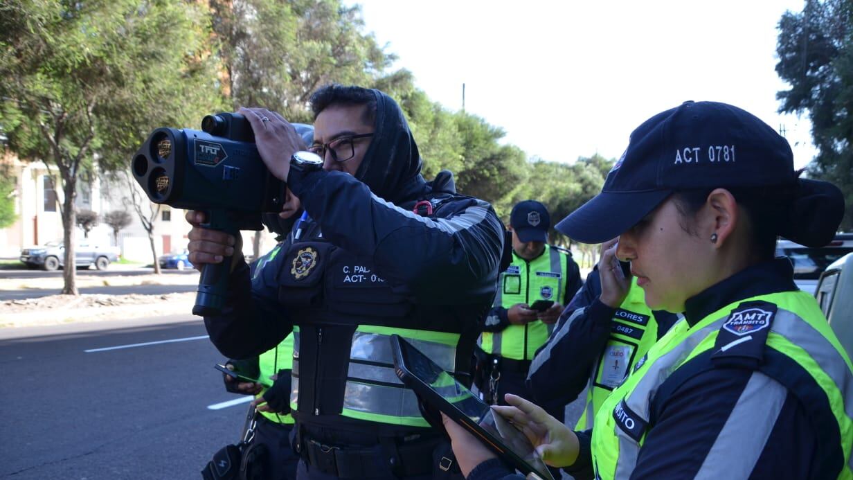 Operativo para controlar la velocidad en Quito?