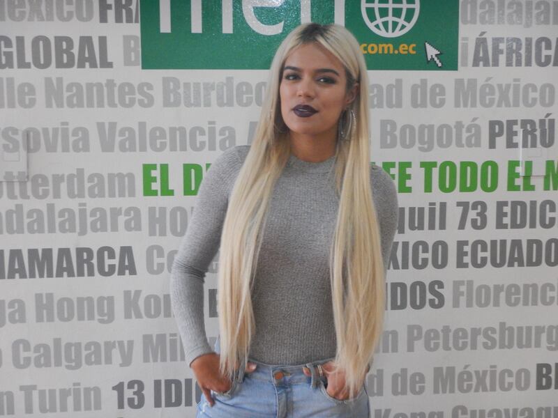 Karol G visitó Metro Ecuador el 9 de marzo de 2017